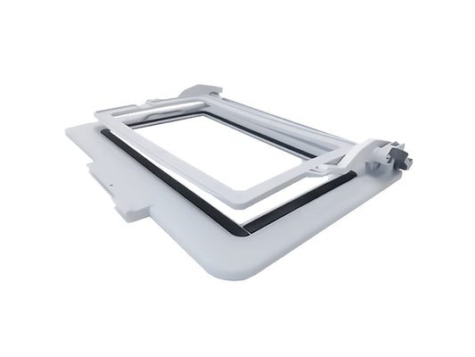 An eye-level view of the SINGER Endless Hoop with no fabric fitted inside