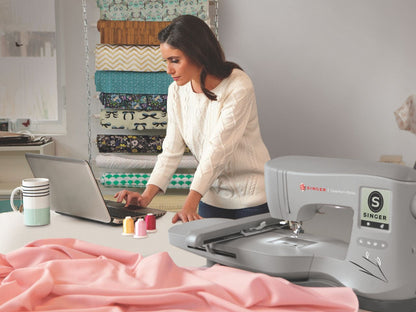 the-singer-em200-embroidery-machine-in-use